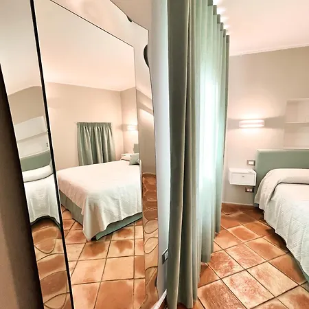 Residenza Ucci Ali - Xs Apartment Crotone Exterior photo